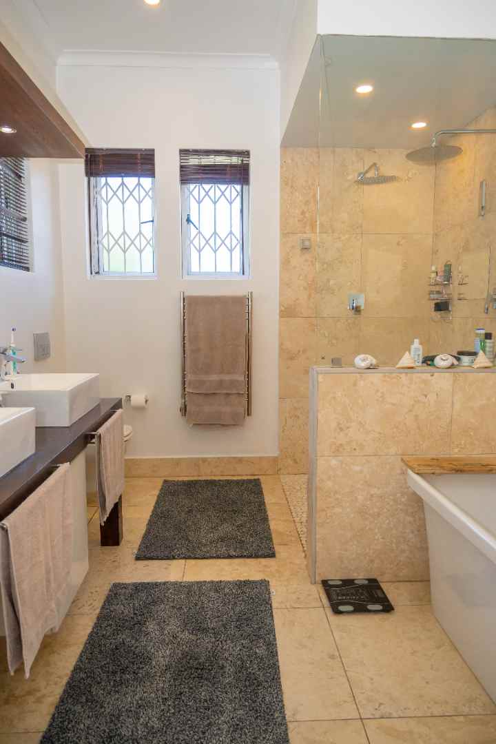 5 Bedroom Property for Sale in Walmer Eastern Cape